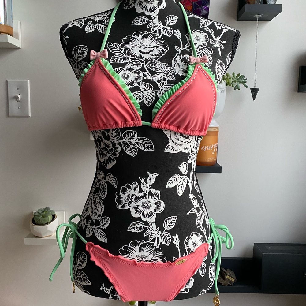 Luli Fama Corazon De Melon bikini